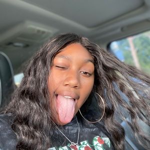 Meet your Posher, Paris